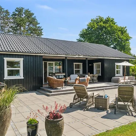 Botwith - 125m From The Sea By Interhome Holiday home Yderby